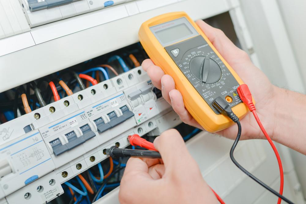 Teddy Billard, Solutions Électriques pour le Secteur Industriel